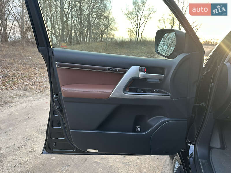 Внедорожник / Кроссовер Toyota Land Cruiser 2016 в Днепре