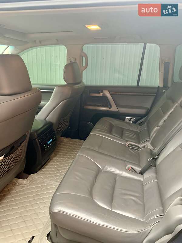 Внедорожник / Кроссовер Toyota Land Cruiser 2010 в Вышгороде