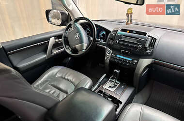 Внедорожник / Кроссовер Toyota Land Cruiser 2008 в 