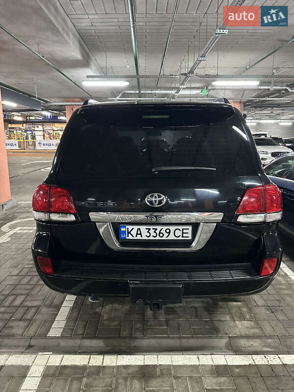 Внедорожник / Кроссовер Toyota Land Cruiser 2009 в Киеве