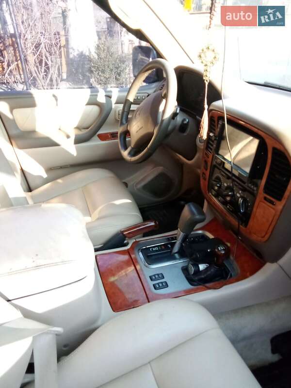 Внедорожник / Кроссовер Toyota Land Cruiser 1998 в Лазещине