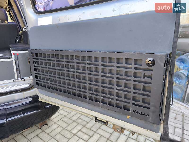 Позашляховик / Кросовер Toyota Land Cruiser 1994 в Дніпрі