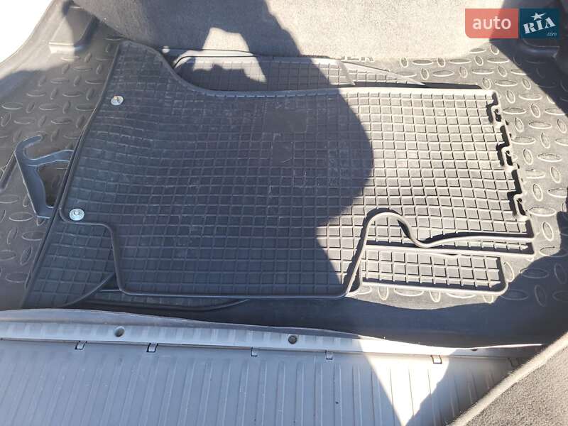Внедорожник / Кроссовер Toyota Land Cruiser 2005 в Ровно