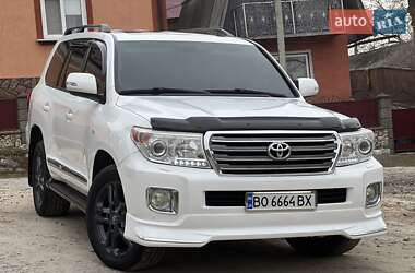 Toyota Land Cruiser 2011