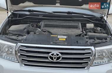 Внедорожник / Кроссовер Toyota Land Cruiser 2011 в Тернополе