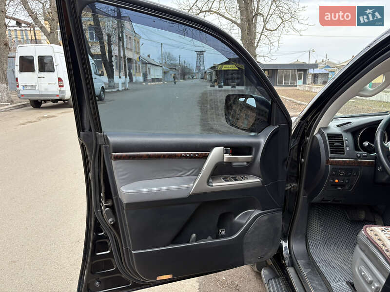 Позашляховик / Кросовер Toyota Land Cruiser 2010 в Конотопі