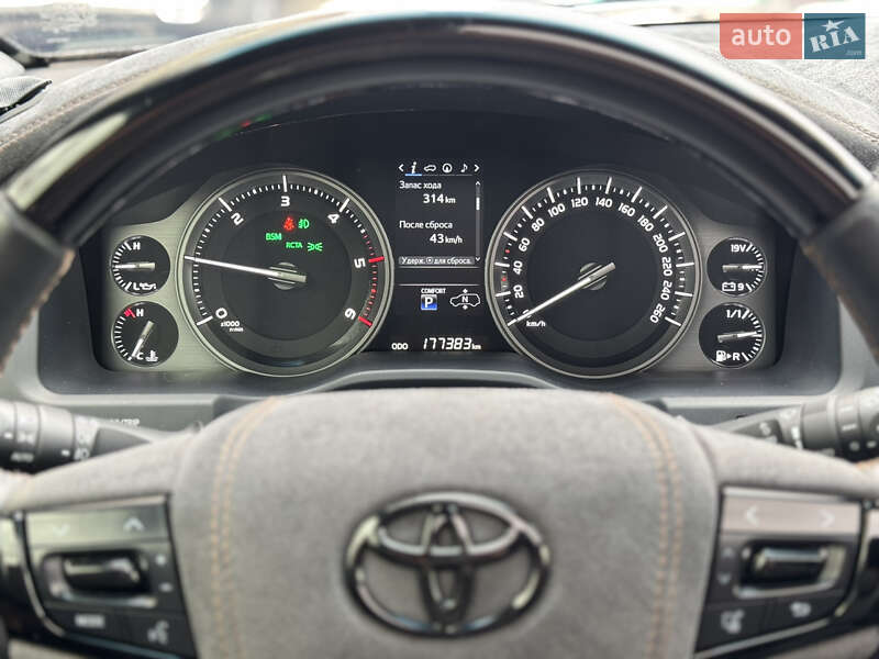 Позашляховик / Кросовер Toyota Land Cruiser 2016 в Києві