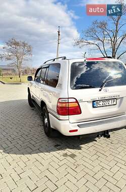 Внедорожник / Кроссовер Toyota Land Cruiser 2002 в 