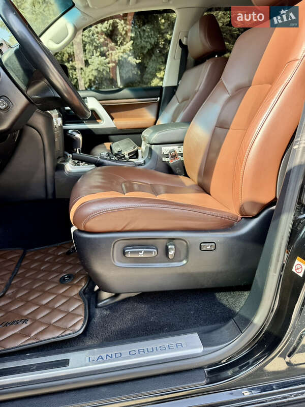 Внедорожник / Кроссовер Toyota Land Cruiser 2017 в Лубнах