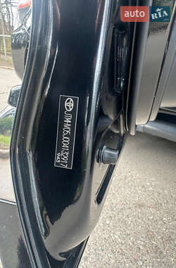 Позашляховик / Кросовер Toyota Land Cruiser 2014 в 