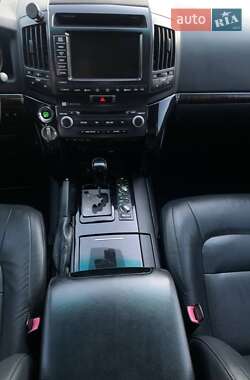 Внедорожник / Кроссовер Toyota Land Cruiser 2011 в 