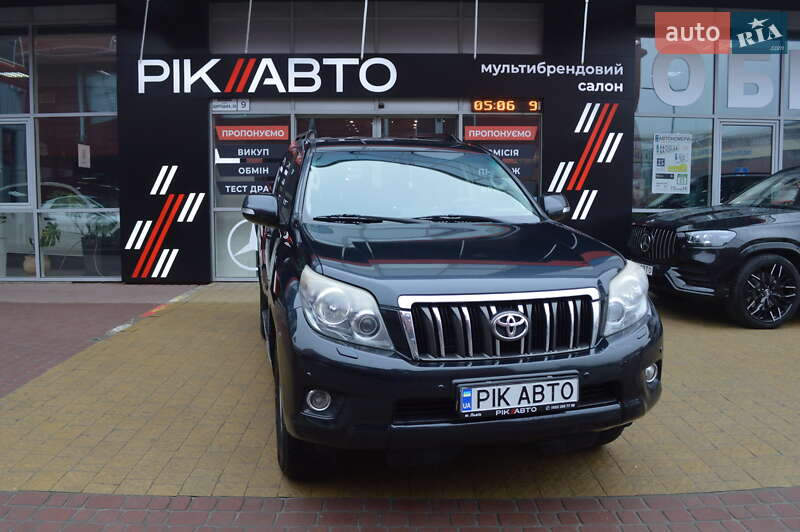 Внедорожник / Кроссовер Toyota Land Cruiser 2010 в 