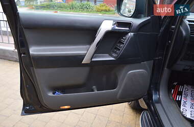 Внедорожник / Кроссовер Toyota Land Cruiser 2010 в 