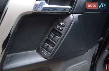 Внедорожник / Кроссовер Toyota Land Cruiser 2010 в 