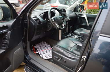 Внедорожник / Кроссовер Toyota Land Cruiser 2010 в 