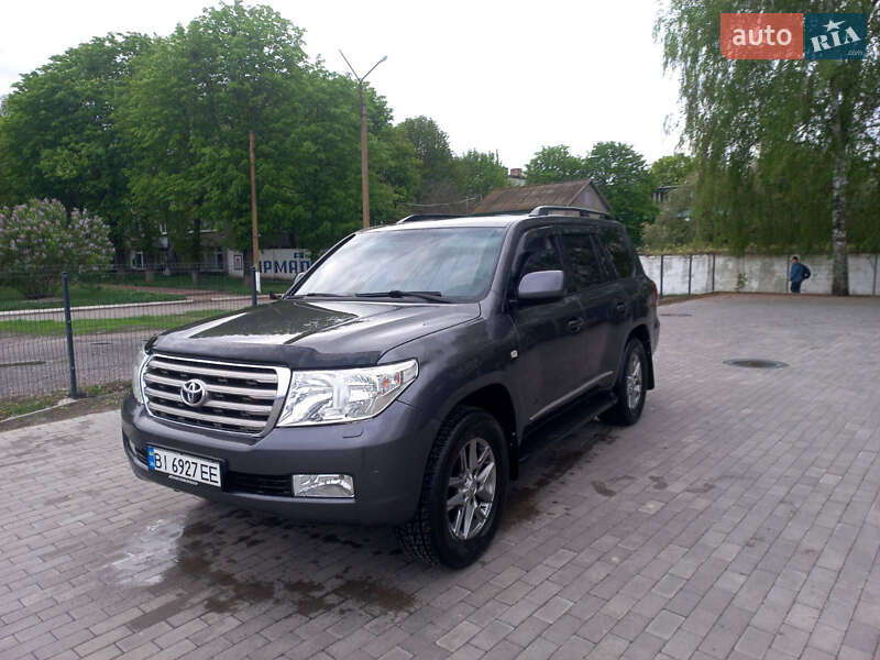 Toyota Land Cruiser 2011