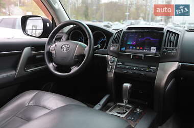 Внедорожник / Кроссовер Toyota Land Cruiser 2008 в 