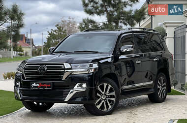 Позашляховик / Кросовер Toyota Land Cruiser 2018 в 