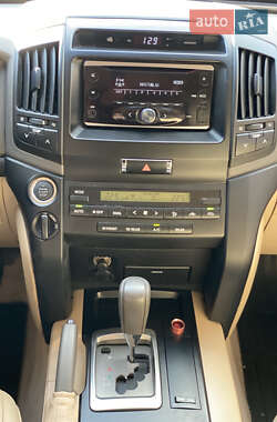 Внедорожник / Кроссовер Toyota Land Cruiser 2014 в 