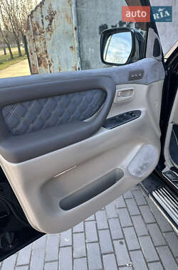 Позашляховик / Кросовер Toyota Land Cruiser 2005 в 