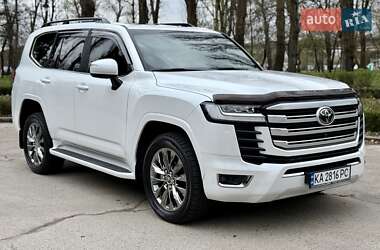 Позашляховик / Кросовер Toyota Land Cruiser 2023 в 