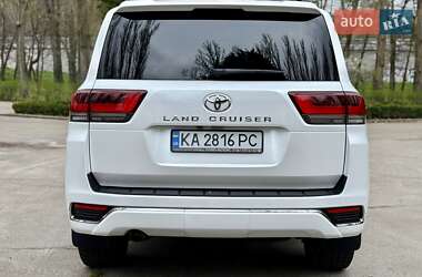Позашляховик / Кросовер Toyota Land Cruiser 2023 в 