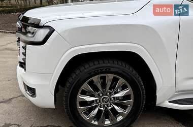 Позашляховик / Кросовер Toyota Land Cruiser 2023 в 
