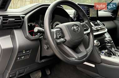 Позашляховик / Кросовер Toyota Land Cruiser 2023 в 