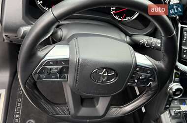 Позашляховик / Кросовер Toyota Land Cruiser 2023 в 