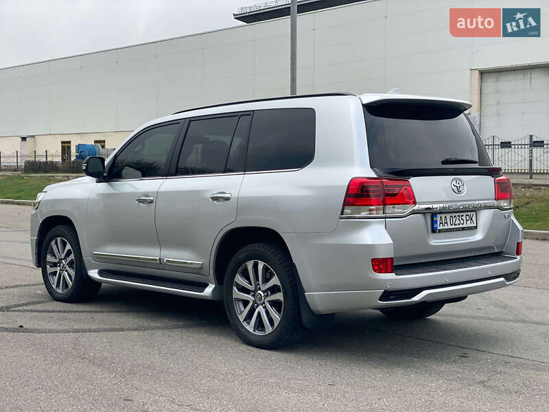 Внедорожник / Кроссовер Toyota Land Cruiser 2016 в Киеве