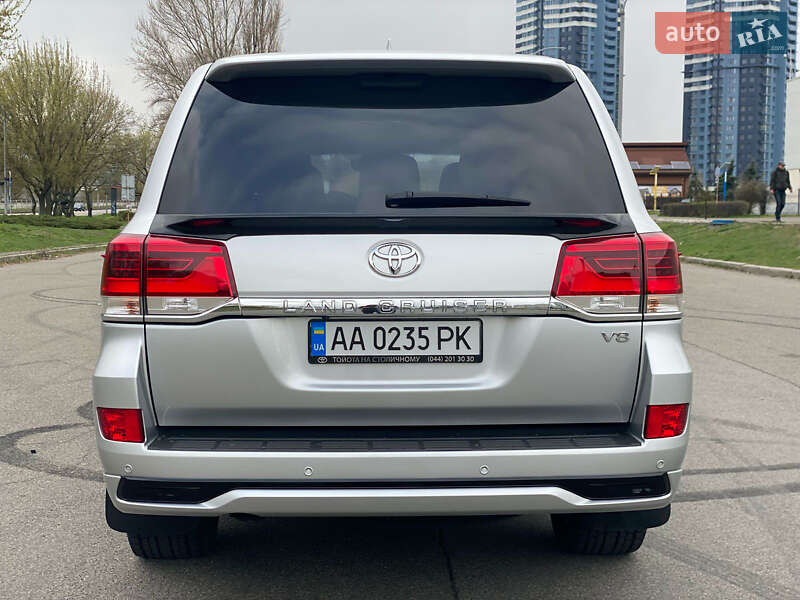 Внедорожник / Кроссовер Toyota Land Cruiser 2016 в Киеве
