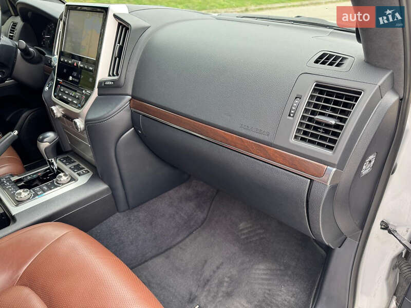 Внедорожник / Кроссовер Toyota Land Cruiser 2016 в Киеве