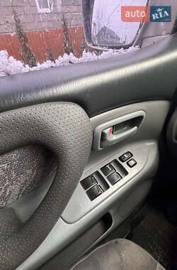 Внедорожник / Кроссовер Toyota Land Cruiser 2001 в 