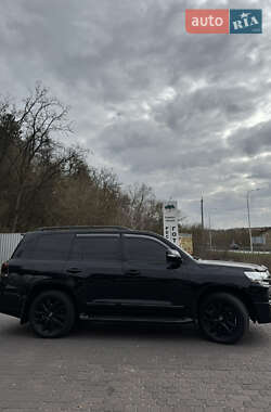 Внедорожник / Кроссовер Toyota Land Cruiser 2016 в 