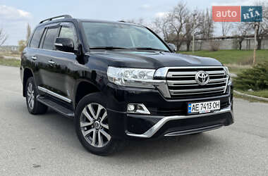 Внедорожник / Кроссовер Toyota Land Cruiser 2016 в 