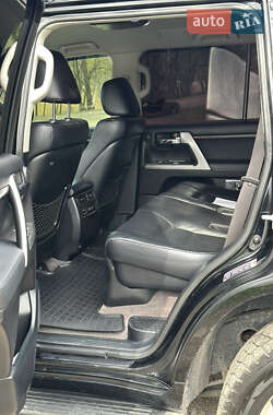 Внедорожник / Кроссовер Toyota Land Cruiser 2012 в 