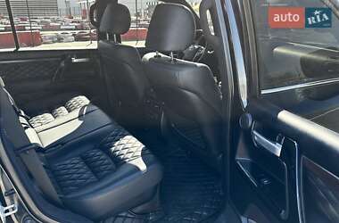 Позашляховик / Кросовер Toyota Land Cruiser 2017 в 