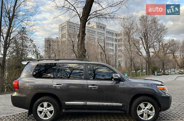Внедорожник / Кроссовер Toyota Land Cruiser 2013 в 