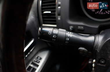 Внедорожник / Кроссовер Toyota Land Cruiser 2012 в 