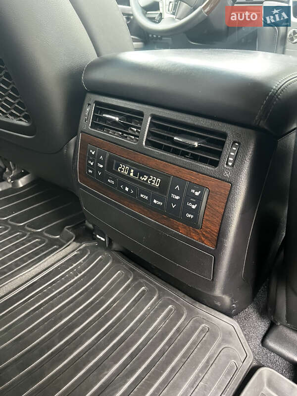 Внедорожник / Кроссовер Toyota Land Cruiser 2016 в Киеве