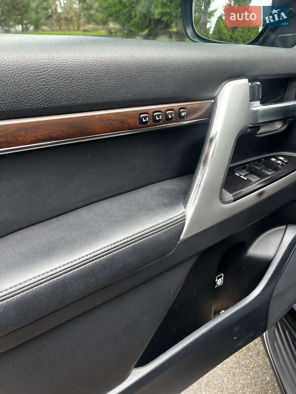 Внедорожник / Кроссовер Toyota Land Cruiser 2016 в Киеве