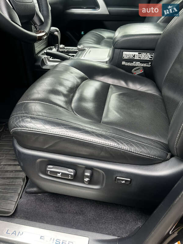 Внедорожник / Кроссовер Toyota Land Cruiser 2016 в Киеве