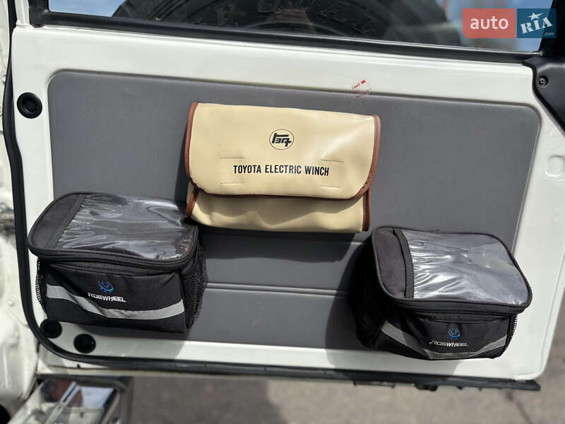Внедорожник / Кроссовер Toyota Land Cruiser 2014 в Киеве