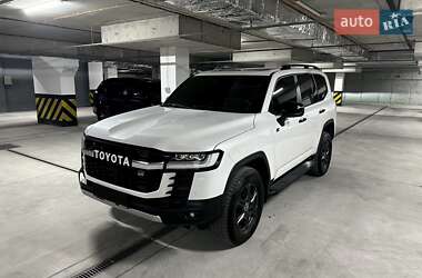 Внедорожник / Кроссовер Toyota Land Cruiser 2022 в 