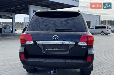 Внедорожник / Кроссовер Toyota Land Cruiser 2008 в 