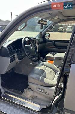 Внедорожник / Кроссовер Toyota Land Cruiser 2005 в 