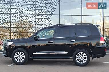 Внедорожник / Кроссовер Toyota Land Cruiser 2020 в 