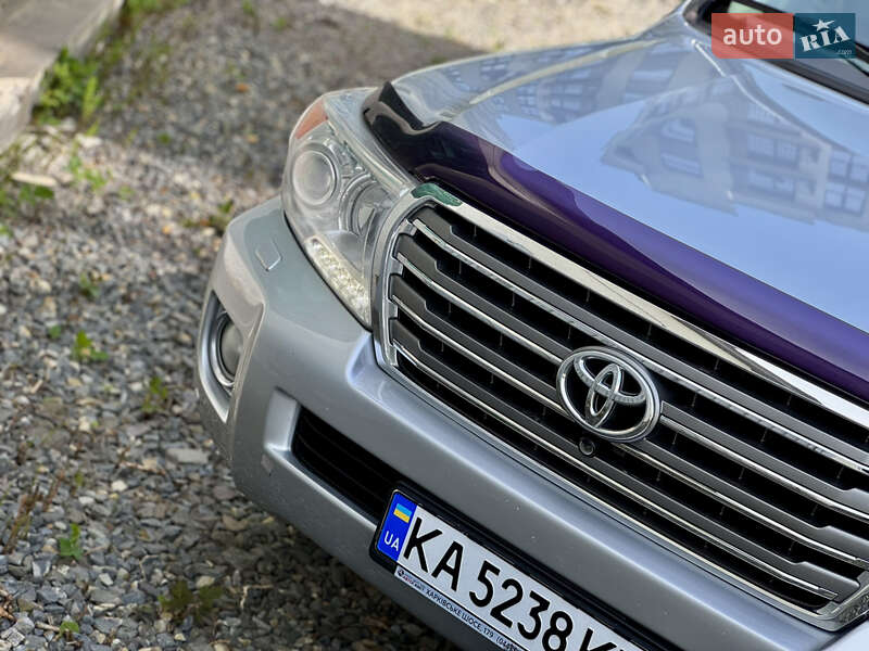 Позашляховик / Кросовер Toyota Land Cruiser 2013 в Ужгороді