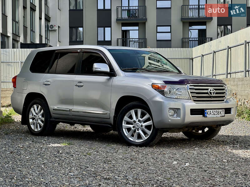 Позашляховик / Кросовер Toyota Land Cruiser 2013 в Ужгороді