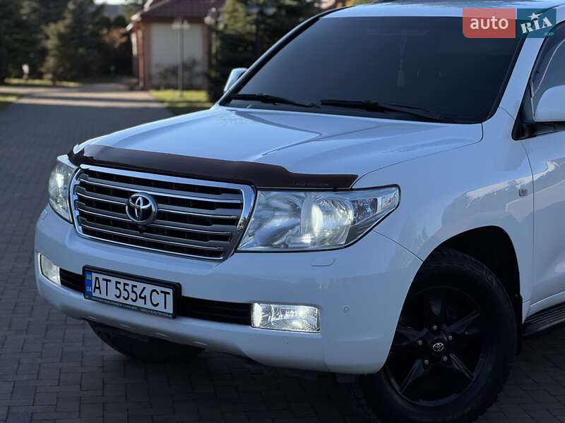 Внедорожник / Кроссовер Toyota Land Cruiser 2009 в Ивано-Франковске